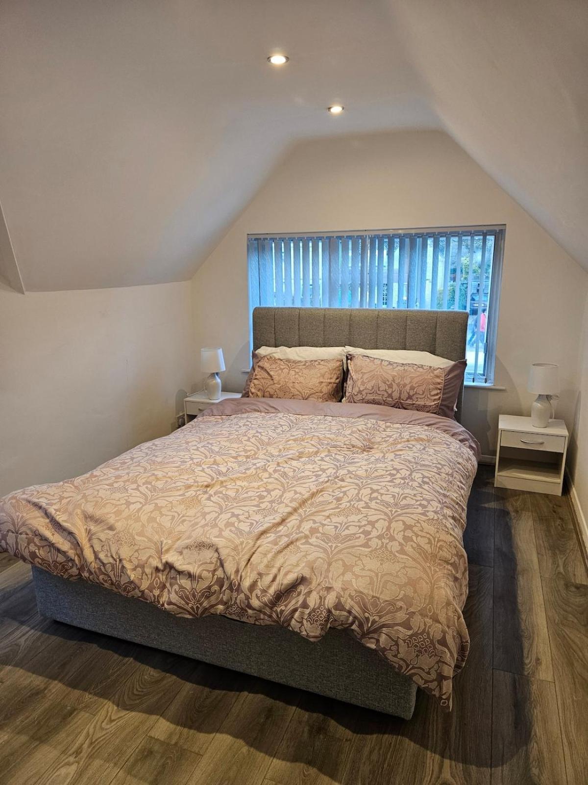 Clover Crest - 2-Bedroom House 水上伯顿 外观 照片